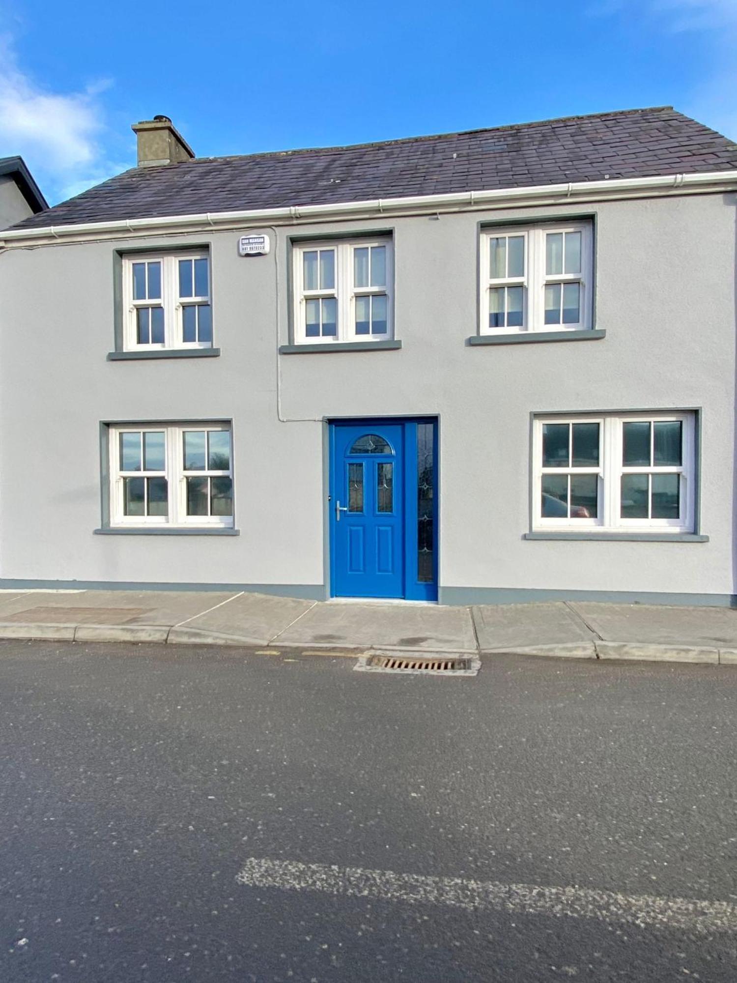 Modern Family Home Castleisland Esterno foto