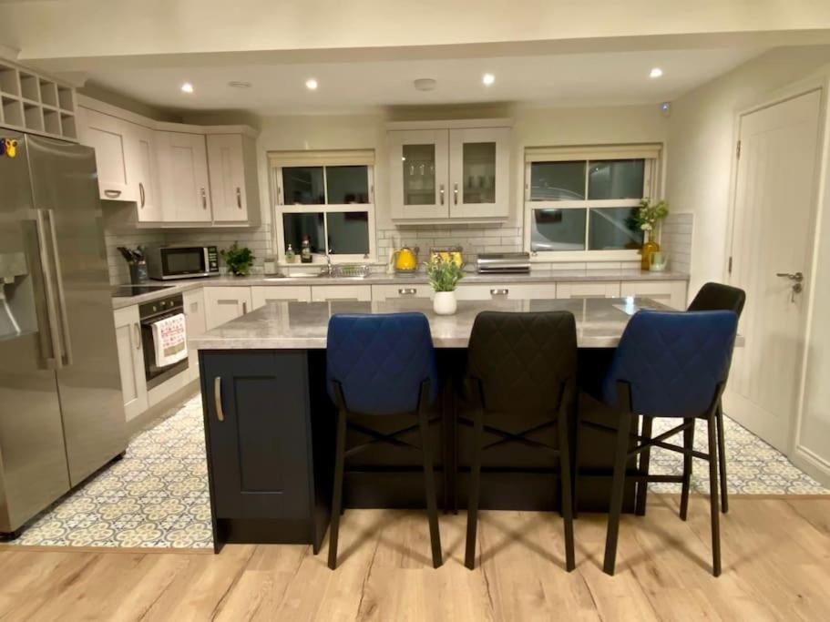 Modern Family Home Castleisland Esterno foto