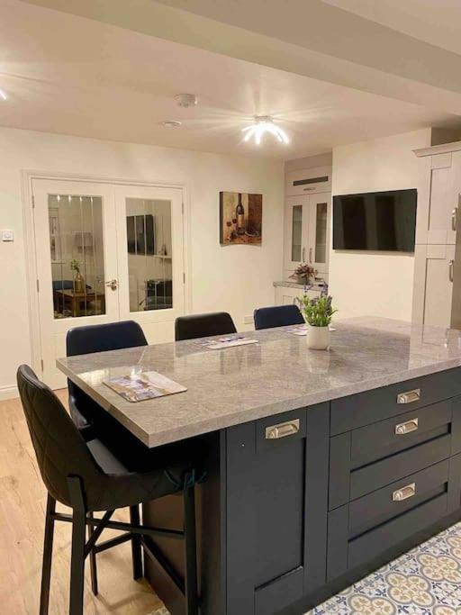 Modern Family Home Castleisland Esterno foto