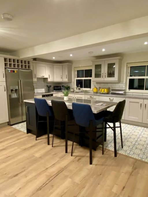 Modern Family Home Castleisland Esterno foto