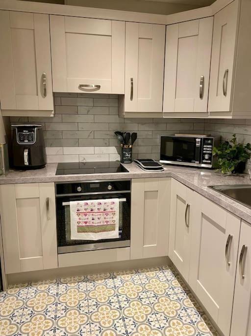 Modern Family Home Castleisland Esterno foto